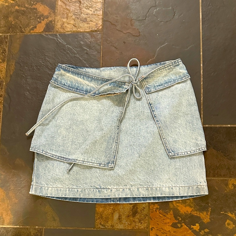 Express Denim Tie-Front Mini Skirt size 6